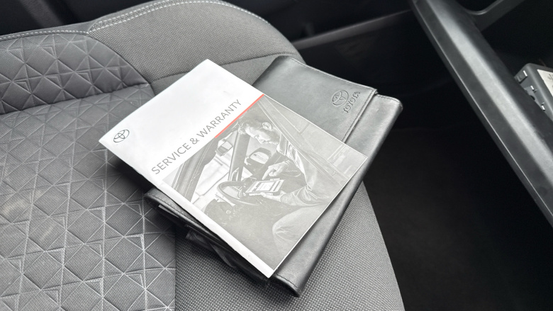 Toyota C-HR 1.8 Hybrid Design 5dr CVT Hybrid Hatchback